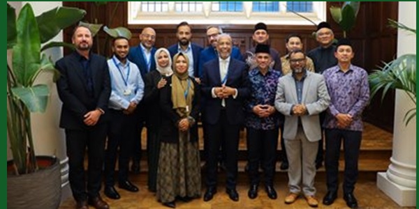 Why Malaysia came to Tower Hamlets 796_malaysia.jpg